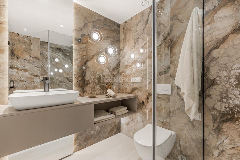 Foto 924bc282-79a8-488b-a91a-b3f727757c18. Ático hermoso, renovado, penthouse de tres dormitorios situado en prestigious beachfront community bahia del velerin, . en Estepona