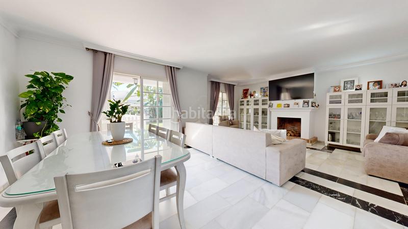 Foto 605bfba3-abd6-4454-93b4-67c934750b38. Doppelhaus mit parking pool in Puente Romano Marbella