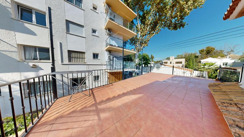 Foto a9a07da9-f564-4ebd-9ad2-924b31604640. Doppelhaus mit parking pool in Puente Romano Marbella