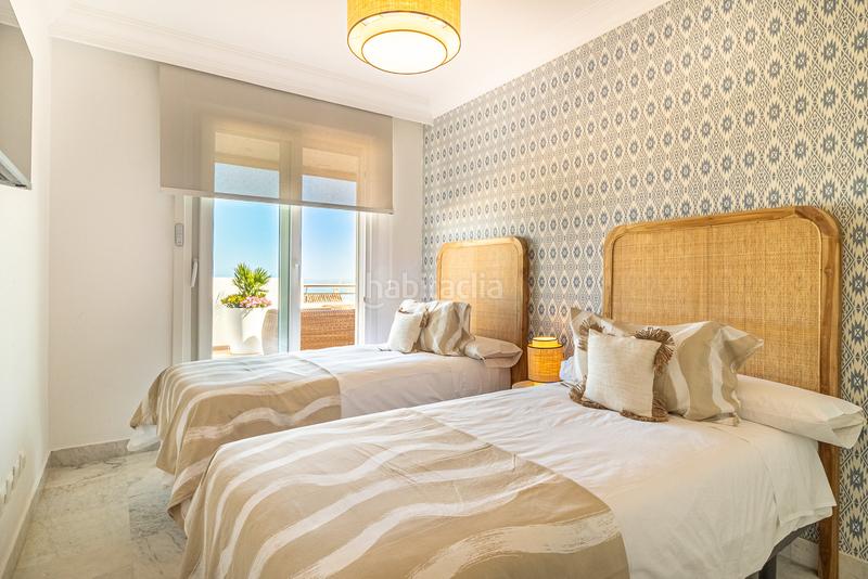 Foto 4dd715b4-bf46-4c14-8075-723246f7bea5. Dachwohnung mit parking in Puerto Banús Marbella