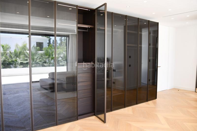 Foto 1d2827b3-4efb-46fe-ad9b-dd60efe2a584. Maison avec parking piscine dans lomas de Marbella club Marbella