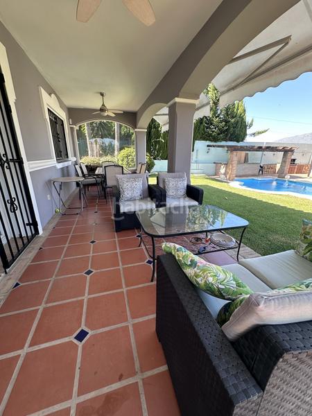 Foto 2f20d9b9-4a7e-4a11-a232-9f54f13585a4. House with heating parking pool in Centro Estepona