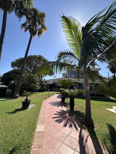 Foto 76ed3631-0d57-474a-a709-f12ec79febfc. House with heating parking pool in Centro Estepona