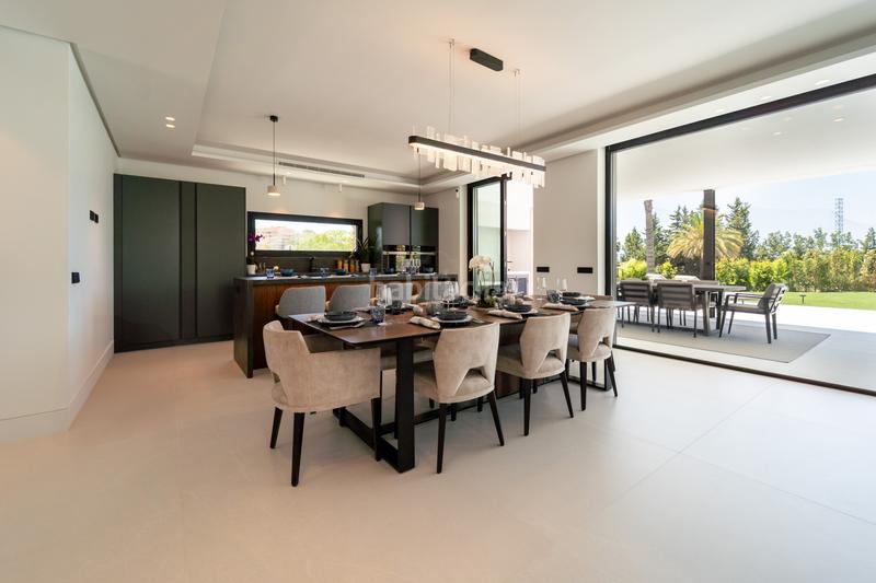 Foto 0a21c4f6-ebbd-4bb2-b641-0399938da515. Maison avec chauffage parking piscine dans Nueva Andalucía centro Marbella