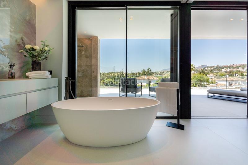 Foto 82d3016b-e52f-4e23-aa17-6b3ba2704957. Maison avec chauffage parking piscine dans Nueva Andalucía centro Marbella