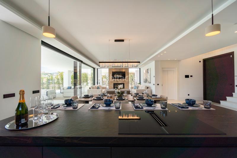 Foto 90278ad3-67e4-4992-b5f8-437d9701f069. Maison avec chauffage parking piscine dans Nueva Andalucía centro Marbella