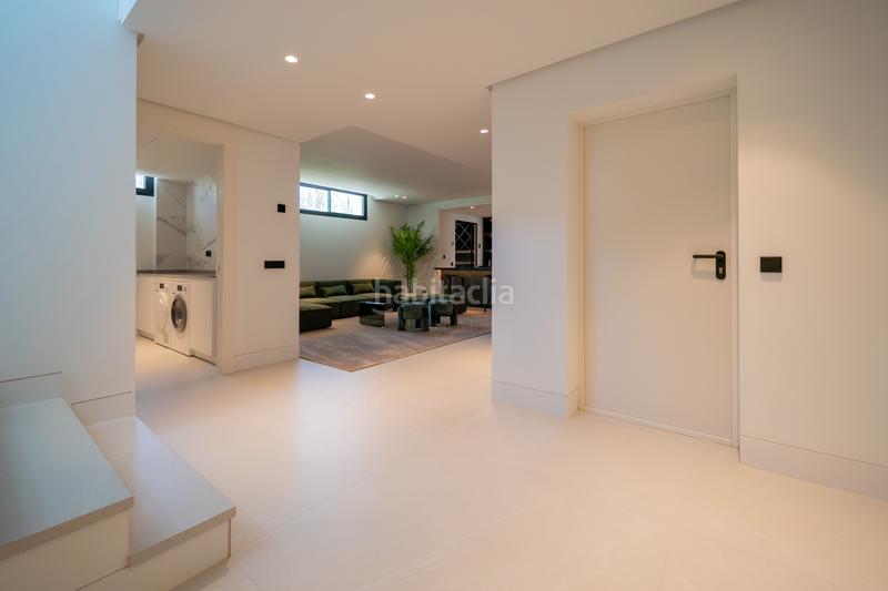 Foto a40e4a00-6e11-4beb-85d6-9bd816f82b7d. Maison avec chauffage parking piscine dans Nueva Andalucía centro Marbella