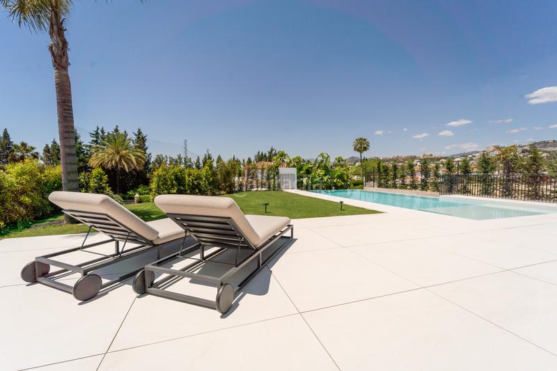 Foto f0f6d402-8567-4105-b679-97e2b00a0af9. Maison avec chauffage parking piscine dans Nueva Andalucía centro Marbella