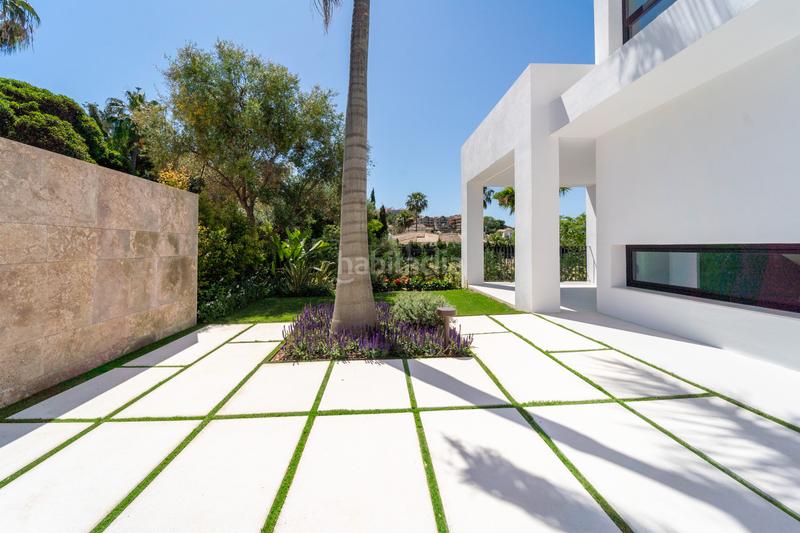 Foto fd4d308d-8b1e-4cc1-bdd7-e6aa9c2d5f72. Maison avec chauffage parking piscine dans Nueva Andalucía centro Marbella