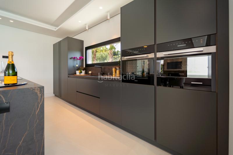 Foto fe5662fe-3306-4da8-a3e9-bac256d443eb. Maison avec chauffage parking piscine dans Nueva Andalucía centro Marbella