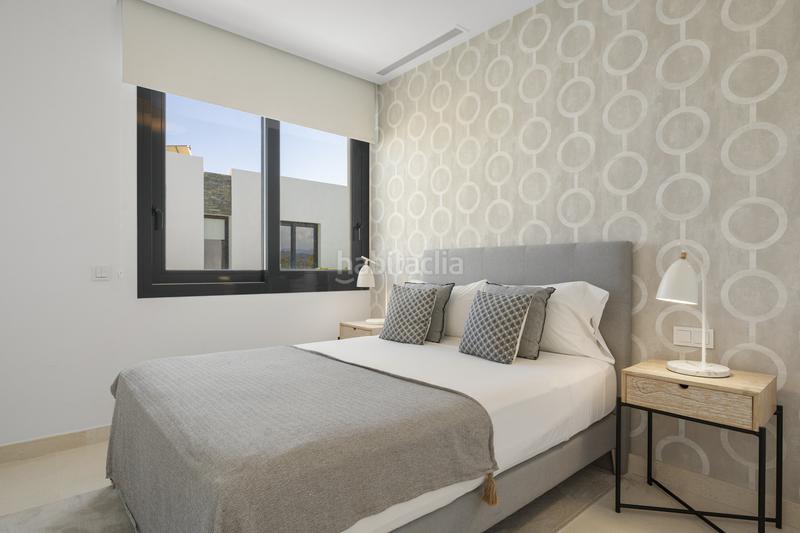 Foto ab47b3d4-b9eb-460b-8495-cd4acaa93581. Maison avec parking piscine dans Cabopino - Artola Marbella