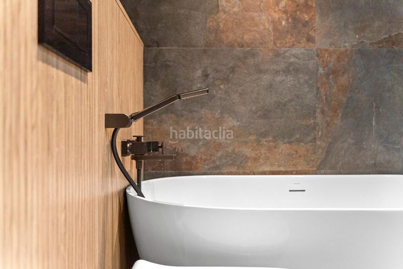 Foto 2dbdeb28-867b-47fc-b547-e206a16c6fd0. Ground floor with parking pool in Puente Romano Marbella