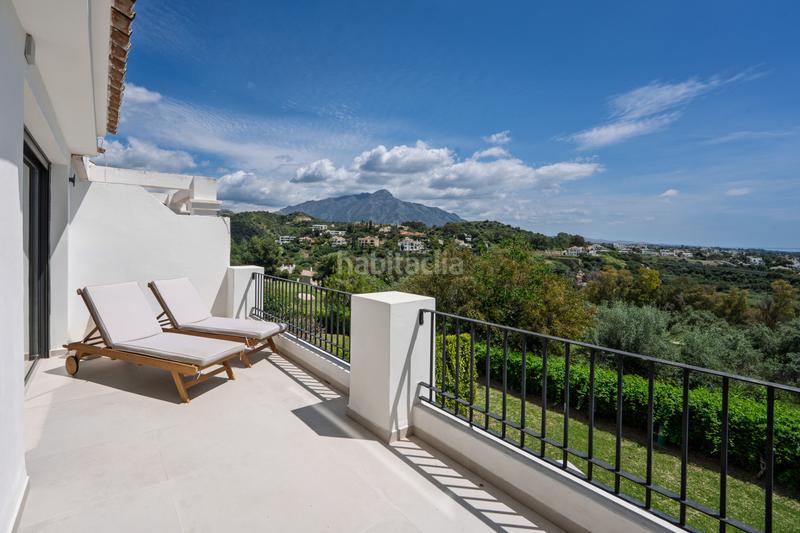 Foto 6143b235-c134-4fb6-a1f0-a59968130ffe. Casa adossada amb aparcament piscina a La Quinta Benahavís