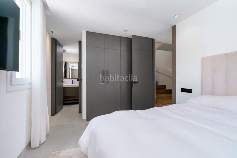 Foto 61c3426d-5cb7-477f-8c0f-aa2d144e6514. Casa adossada amb aparcament piscina a La Quinta Benahavís