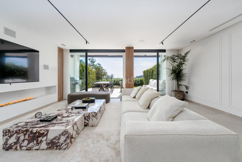 Foto a53fb772-ecdf-4a9f-ab26-a0f0caeb1630. Casa adossada amb aparcament piscina a La Quinta Benahavís