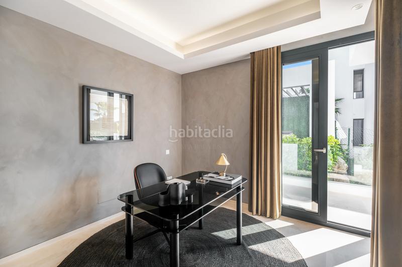 Foto 5af6ce41-f89d-4574-88bb-295e1cd5de7b. Casa amb aparcament piscina a Paraiso - Barronal Estepona