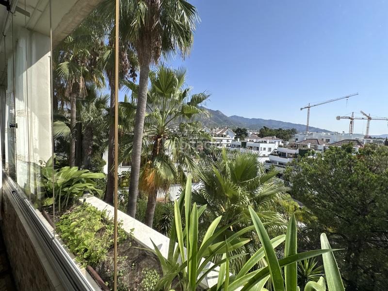 Foto ad4c6ff0-9968-4d4a-809d-85005d54b600. Piccolo appartamento con parcheggio piscina in Puente Romano Marbella