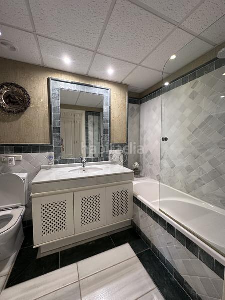 Foto d4fc73a6-5871-4322-b168-003e0c6c2284. Piccolo appartamento con parcheggio piscina in Puente Romano Marbella