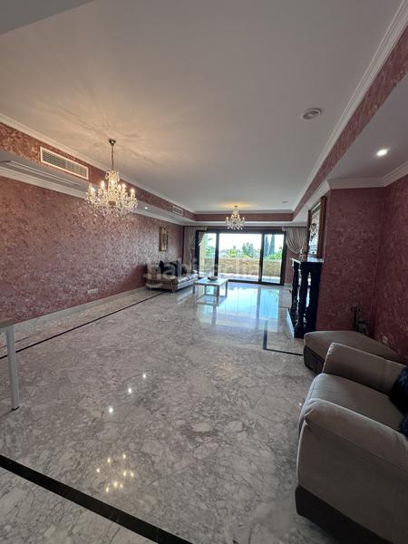 Foto f3d6914b-8521-4ca3-b815-a7d3d8ffab3a. Piccolo appartamento con parcheggio piscina in Puente Romano Marbella