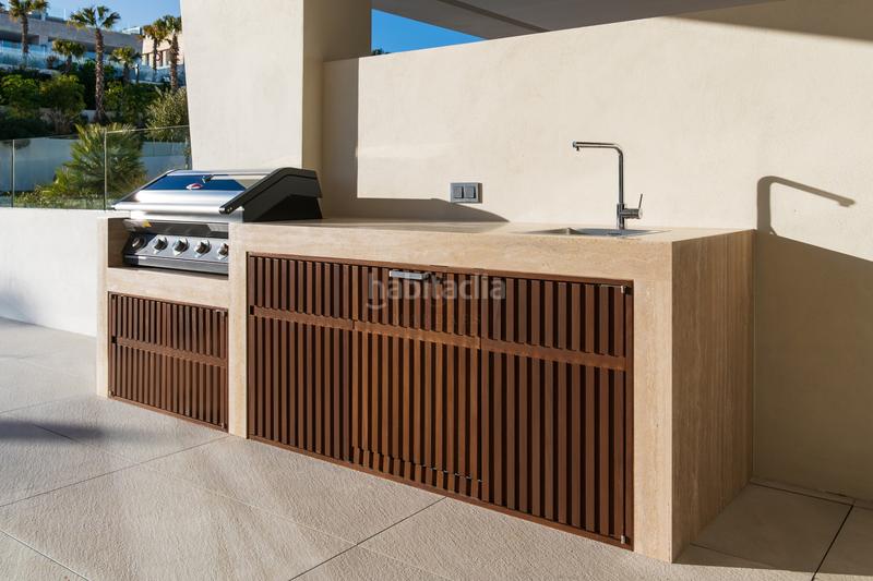 Foto 26f39945-7ca0-46b9-813a-3df2b28ef14f. Ground floor with parking pool in Puente Romano Marbella