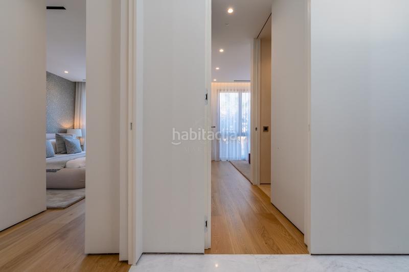 Foto 600a8448-b5a1-46c0-8bab-8f2774368392. Ground floor with parking pool in Puente Romano Marbella