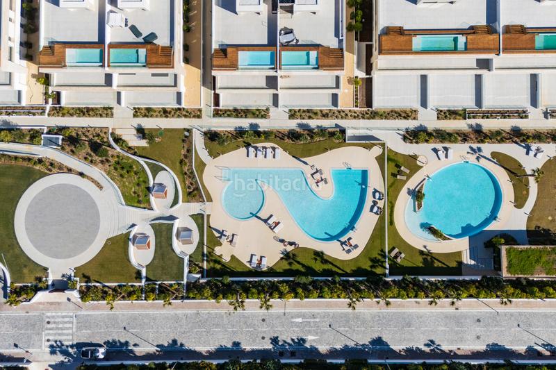 Foto 77ac8842-a17e-4c88-adb8-a30ec14377c6. Ground floor with parking pool in Puente Romano Marbella