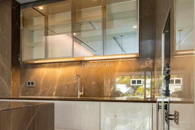 Foto 799801ac-651c-4cd7-9a83-27afbf8cb75a. Ground floor with parking pool in Puente Romano Marbella