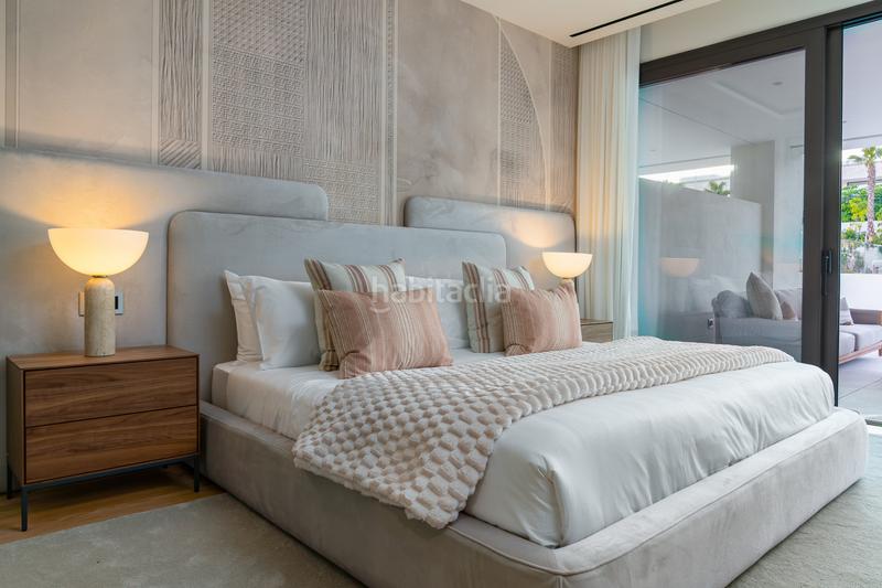 Foto 8104f7ce-3fd0-49ba-9c20-6b08c89a2d30. Ground floor with parking pool in Puente Romano Marbella