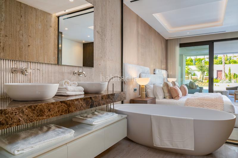 Foto d12af3d4-b2e2-413a-860e-916c2dea6e20. Ground floor with parking pool in Puente Romano Marbella