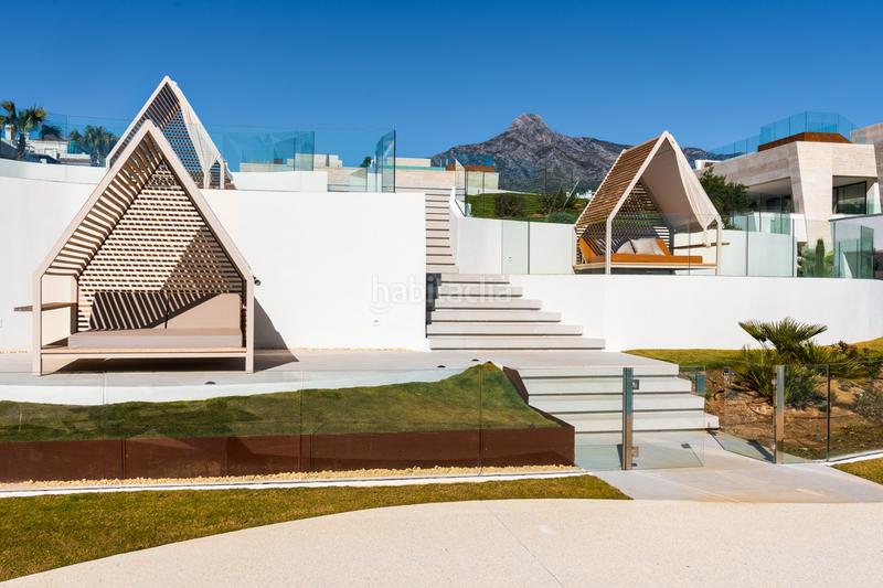 Foto fdd79561-d9b6-4cee-b324-938de1fb5d2a. Ground floor with parking pool in Puente Romano Marbella