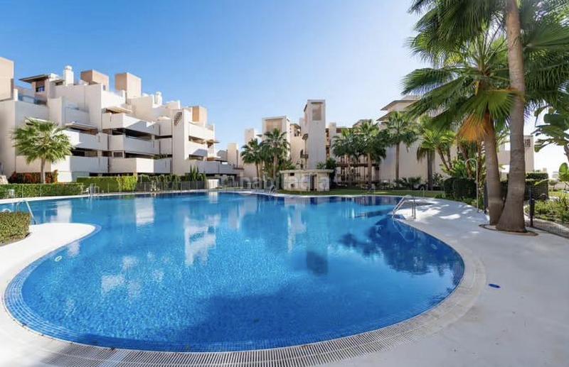 Foto d35d90b9-0165-4ba4-a528-a1b4c87275d1. Rent apartment with heating parking pool in Zona de Punta Plata Estepona