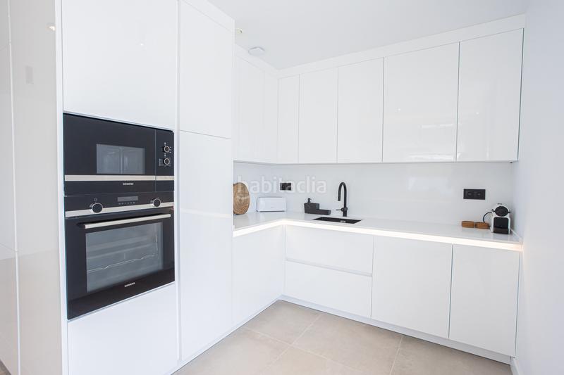 Foto 8b12df98-9054-4f44-ba09-f7522727c9e9. Rent house with heating parking pool in Nueva Atalaya Estepona