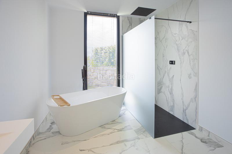 Foto f2c37966-9456-4433-b88b-d252ac9e7428. Rent house with heating parking pool in Nueva Atalaya Estepona