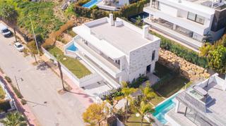 Lloguer Casa a Nueva Atalaya. Alquiler larga temporado , espaciosa moderna villa situada en el