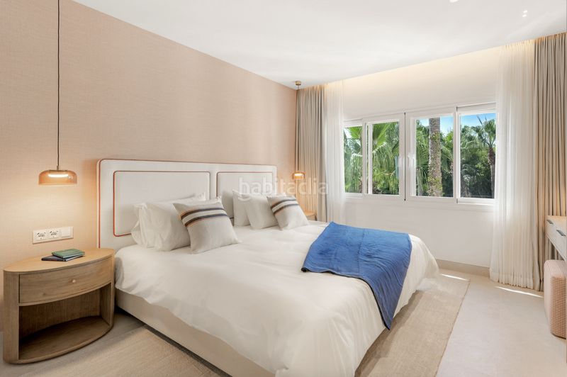 Foto 0557edff-8821-41de-a8bf-9891e37e0346. Àtic amb aparcament piscina a El Velerín Estepona