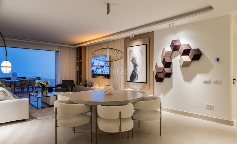 Foto 56c4a5fb-fc69-4dc8-bbc5-6de5540fc946. Àtic amb aparcament piscina a El Velerín Estepona