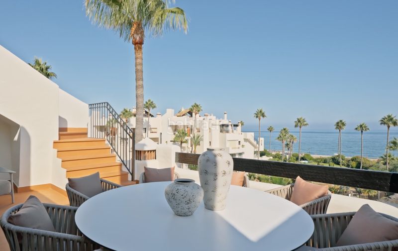 Foto 5d91f4ee-f39a-43f6-8e1a-aea62e21e79d. Àtic amb aparcament piscina a El Velerín Estepona