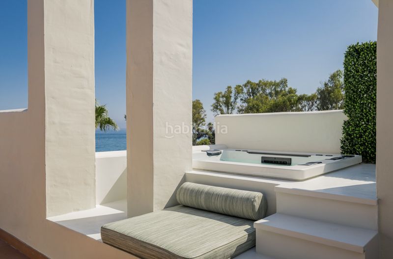 Foto 92549cd3-3b6c-4b8c-8213-692f8213e545. Àtic amb aparcament piscina a El Velerín Estepona