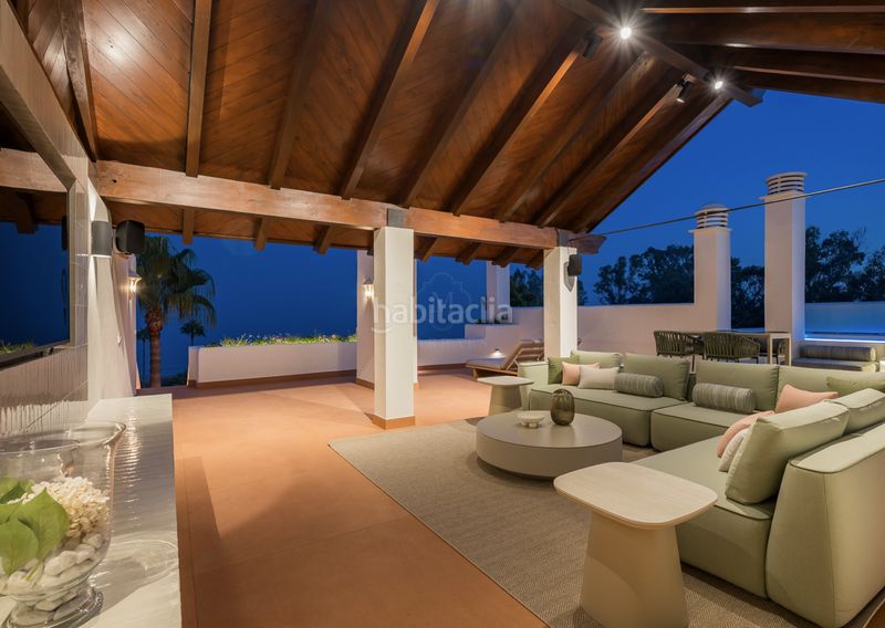 Foto 9470b834-f2e6-471d-bc50-0df6a6e2f5d6. Àtic amb aparcament piscina a El Velerín Estepona