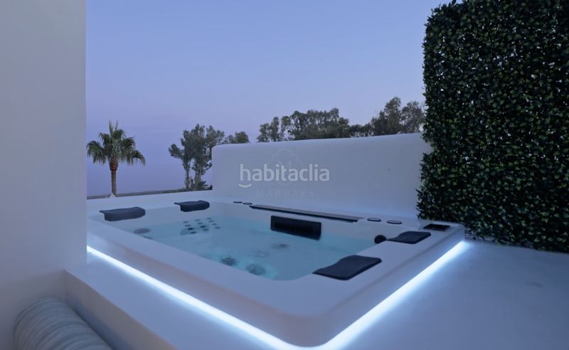 Foto b6cfcfde-1b67-4419-b6e6-6de66b46a0de. Àtic amb aparcament piscina a El Velerín Estepona