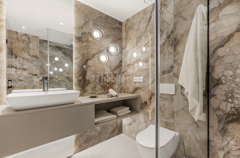 Foto d0d81a5a-9536-4086-9b90-e7cfc383b6f7. Àtic amb aparcament piscina a El Velerín Estepona