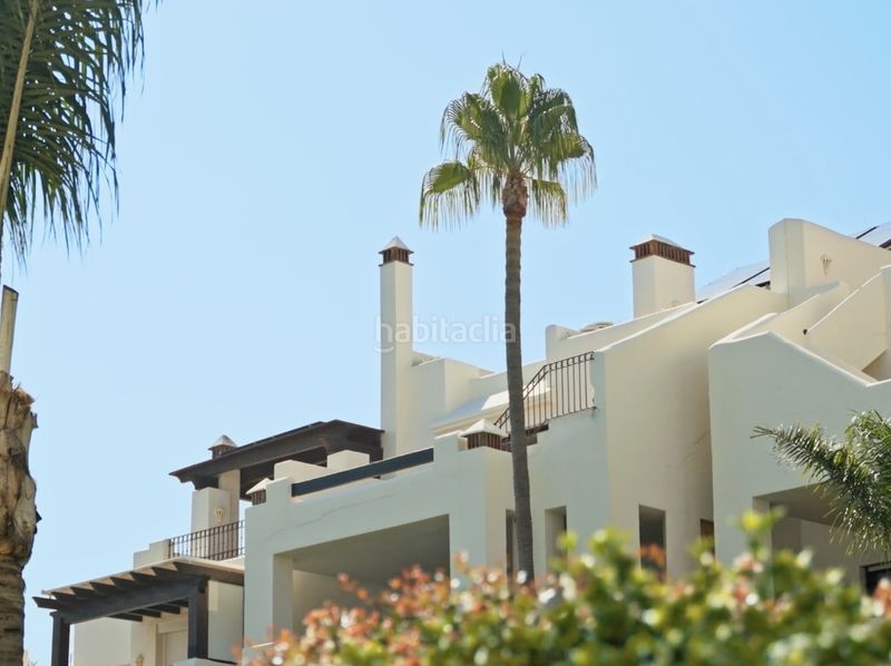 Foto f99e32ec-9802-4605-a53b-9e6623fbe3ec. Àtic amb aparcament piscina a El Velerín Estepona