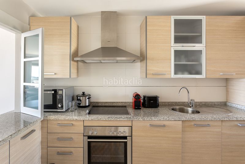 Foto 8a976e8d-87f8-420e-955b-6f934701c910. Lloguer àtic amb calefacció aparcament piscina a Benahavís