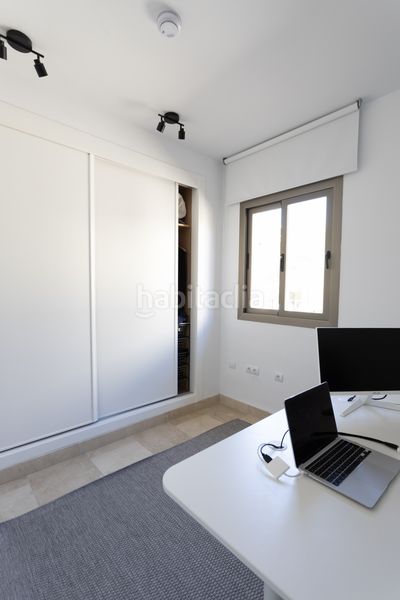 Foto b68f8afc-8dc0-4d11-8396-fa5c43f21bbe. Lloguer àtic amb calefacció aparcament piscina a Benahavís