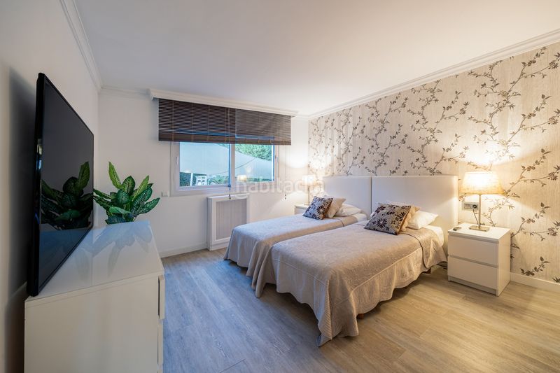 Foto 2d66d4d9-b3bb-4611-beb2-a63cff85e287. Lloguer casa amb aparcament piscina a Sierra Blanca Marbella