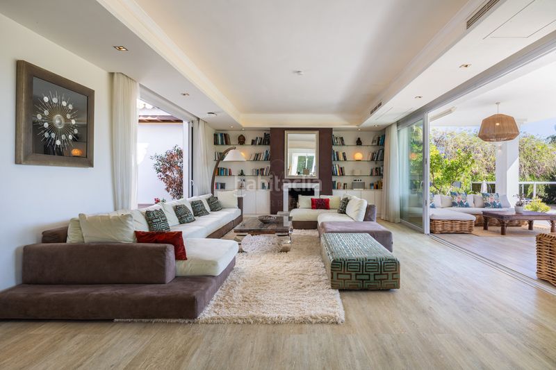 Foto 830d59a7-c7b5-4378-bc7a-3fc27821a476. Lloguer casa amb aparcament piscina a Sierra Blanca Marbella