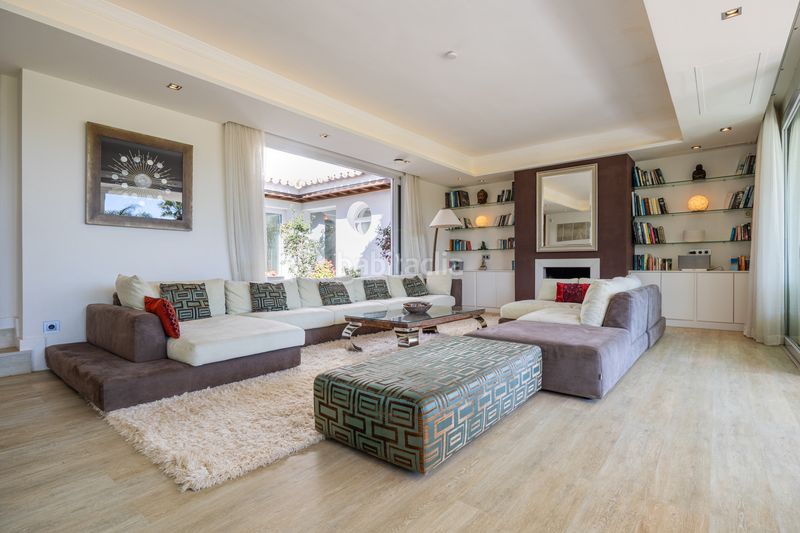 Foto ecde8159-b744-4e8e-95c6-a3e01a7c381c. Lloguer casa amb aparcament piscina a Sierra Blanca Marbella