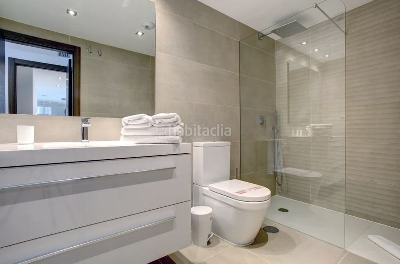 Foto 0aedd52d-3385-4f89-9d03-3c8bb180c627. Apartament amb aparcament piscina a Nueva Alcántara Marbella