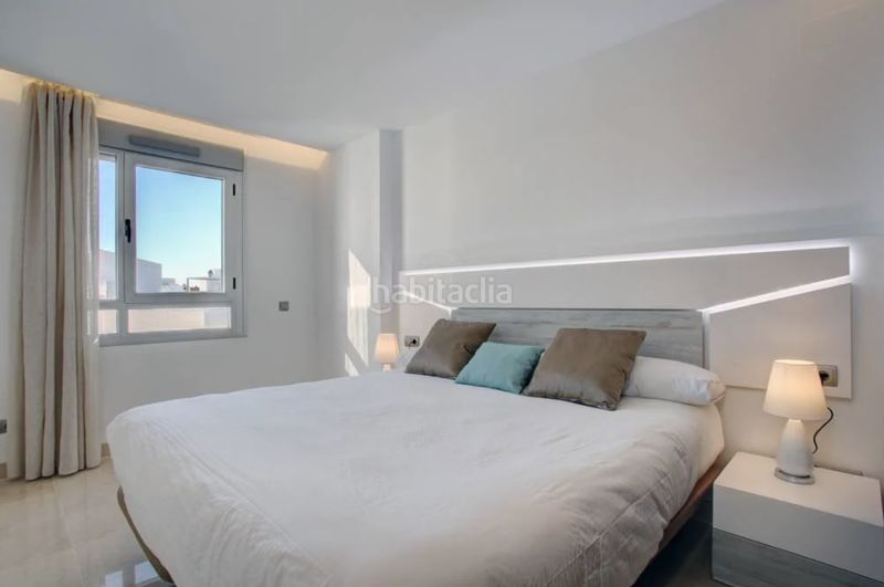 Foto b54949b9-c308-4210-8aa1-40a7059a8b38. Apartament amb aparcament piscina a Nueva Alcántara Marbella