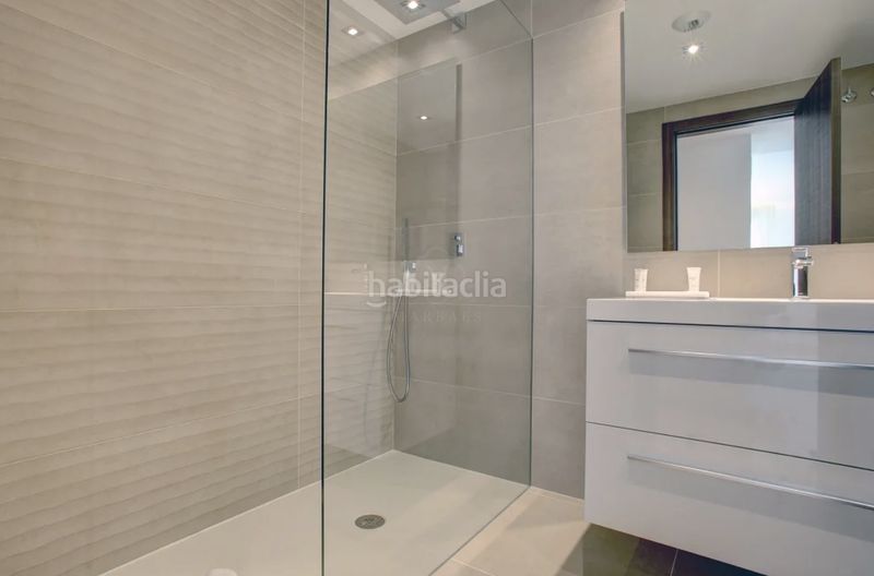 Foto ed888f95-56c5-4692-afe3-02a45f3519a2. Apartament amb aparcament piscina a Nueva Alcántara Marbella